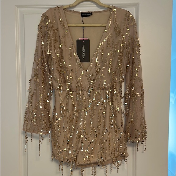 Pretty Little Thing size 4 NWT Gold Sequin Embellished Tunic - Picture 1 of 6